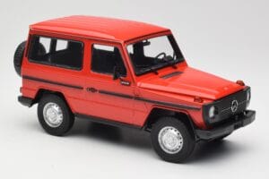 Mercedes G-Class W460 SWB Червен Minichamps 1:18 155038002 Метал — снимка 4 от 6
