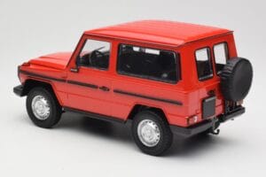 Mercedes G-Class W460 SWB Червен Minichamps 1:18 155038002 Метал — снимка 5 от 6