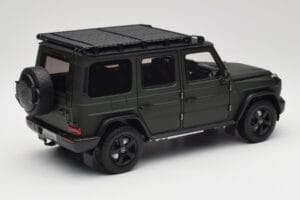 Mercedes G-Class W465 Маслиненозелен Norev 1:18 B66960662 Метал — снимка 3 от 8