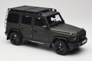 Mercedes G-Class W465 Маслиненозелен Norev 1:18 B66960662 Метал — снимка 6 от 8