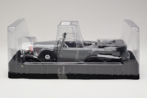 Mercedes G4 6-Wheels Черен With Figures Signature Models 1:18 38202 Метал — снимка 2 от 3