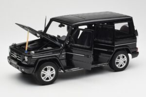 Mercedes G500 W463 Черен AUTOart 1:18 76216 Метал — снимка 2 от 8