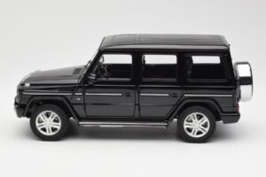 Mercedes G500 W463 Черен AUTOart 1:18 76216 Метал — снимка 4 от 8