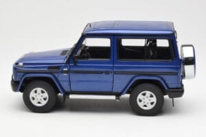 Mercedes G500 W463 SWB Син AUTOart 1:18 76114 Метал — снимка 4 от 8