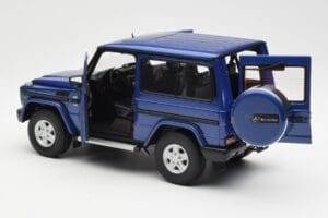 Mercedes G500 W463 SWB Син AUTOart 1:18 76114 Метал — снимка 5 от 8