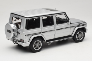 Mercedes G55 AMG W463 Сребърен AUTOart 1:18 76247 Метал — снимка 3 от 8