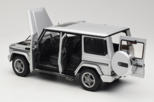Mercedes G55 AMG W463 Сребърен AUTOart 1:18 76247 Метал — снимка 5 от 8