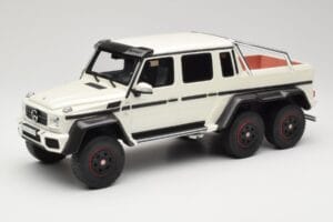 Mercedes AMG G63 6x6 W463 Бял GT Spirit 1:18 GT100 Смола