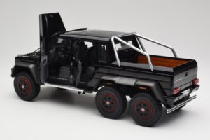 Mercedes AMG G63 W463 6x6 Gloss Черен AUTOart 1:18 76306 Композит — снимка 5 от 8