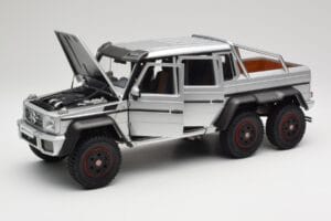 Mercedes AMG G63 W463 6x6 Iridium Сребрист AUTOart 1:18 76301 Композит — снимка 2 от 8