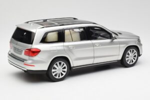Mercedes GL-Class X166 Iridium Сребрист Metallic Norev 1:18 B66960097 Метал — снимка 3 от 8