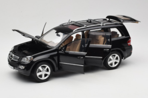 Mercedes GL X164 Obsidian Black Minichamps 1:18 B66962334 Метал — снимка 2 от 8