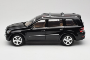 Mercedes GL X164 Obsidian Black Minichamps 1:18 B66962334 Метал — снимка 4 от 8