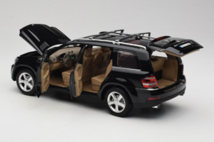 Mercedes GL X164 Obsidian Black Minichamps 1:18 B66962334 Метал — снимка 5 от 8
