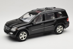 Mercedes GL X164 Period Brown Minichamps 1:18 B66962336 Метал