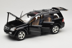 Mercedes GL X164 Tanzanite Blue Minichamps 1:18 B66962335 Метал — снимка 2 от 8