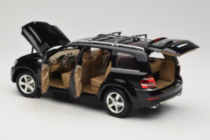 Mercedes GL X164 Tanzanite Blue Minichamps 1:18 B66962335 Метал — снимка 5 от 8
