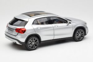 Mercedes GLA X156 Polar Сребрист Металик Norev 1:18 B66960267 Метал — снимка 3 от 8