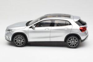 Mercedes GLA X156 Polar Сребрист Металик Norev 1:18 B66960267 Метал — снимка 4 от 8