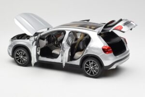 Mercedes GLA X156 Polar Сребрист Металик Norev 1:18 B66960267 Метал — снимка 5 от 8