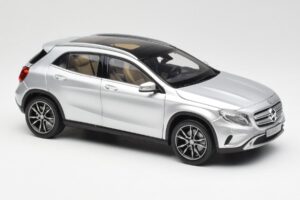 Mercedes GLA X156 Polar Сребрист Металик Norev 1:18 B66960267 Метал — снимка 6 от 8