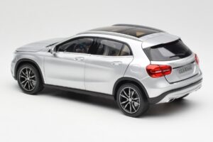 Mercedes GLA X156 Polar Сребрист Металик Norev 1:18 B66960267 Метал — снимка 7 от 8