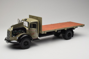 Mercedes L6600 Rungewagen Сив Черен Minichamps 1:18 109031050 Метал — снимка 2 от 8