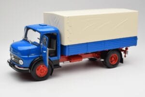 Mercedes L911 Син Schuco 1:18 450044800 Метал — снимка 2 от 8