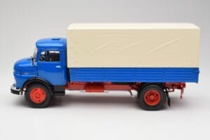 Mercedes L911 Син Schuco 1:18 450044800 Метал — снимка 4 от 8