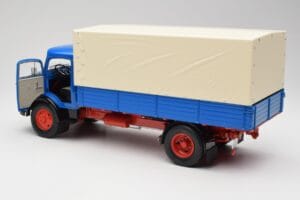 Mercedes L911 Син Schuco 1:18 450044800 Метал — снимка 5 от 8
