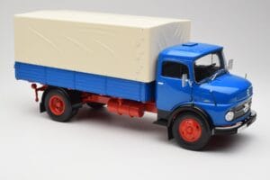 Mercedes L911 Син Schuco 1:18 450044800 Метал — снимка 6 от 8