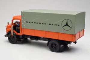 Mercedes L911 Оранжев Schuco 1:18 450044700 Метал — снимка 5 от 8