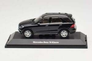 Mercedes M-Class W166 Obsidian Black Metallic Minichamps 1:43 B66960060 Метал