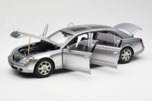 Maybach 62 LWB Himalaya Сребристо Dealer Edition AUTOart 1:18 B66962178 Метал — снимка 2 от 8