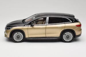 Mercedes Maybach EQS 680 V297 Бежов NZG 1:18 B66960592 Метал — снимка 4 от 8