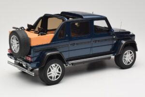 Mercedes Maybach G650 Landaulet Тъмносин GT Spirit 1:18 GT174 Смола — снимка 2 от 6