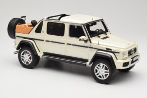 Mercedes Maybach G650 Landaulet W463 Бял Schuco 1:18 450017800 Метал — снимка 4 от 6