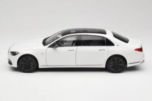 Mercedes Maybach S 680 X223 Diamond White Norev 1:18 B66960666 Метал — снимка 4 от 8