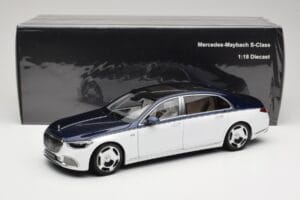 Mercedes Maybach S-Class Z223 Nautical Blue Diamond White Almost Real 1:18 820126 Метал — снимка 8 от 8