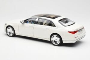 Mercedes Maybach S680 4Matic X223 Diamond Бял Norev 1:18 183918 Метал — снимка 7 от 8