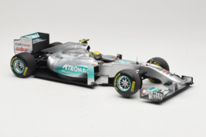 Mercedes MGP W02 #8 N. Rosberg Mercedes GP Showcar 2011 Minichamps 1:18 110110078 Метал — снимка 4 от 7