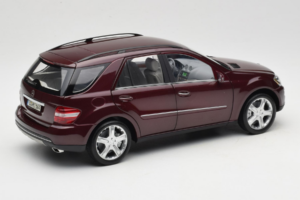 Mercedes ML W164 Red Metallic Minichamps 1:18 150034500 Метал — снимка 3 от 8