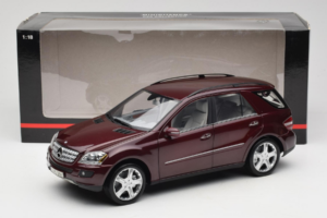Mercedes ML W164 Red Metallic Minichamps 1:18 150034500 Метал — снимка 8 от 8