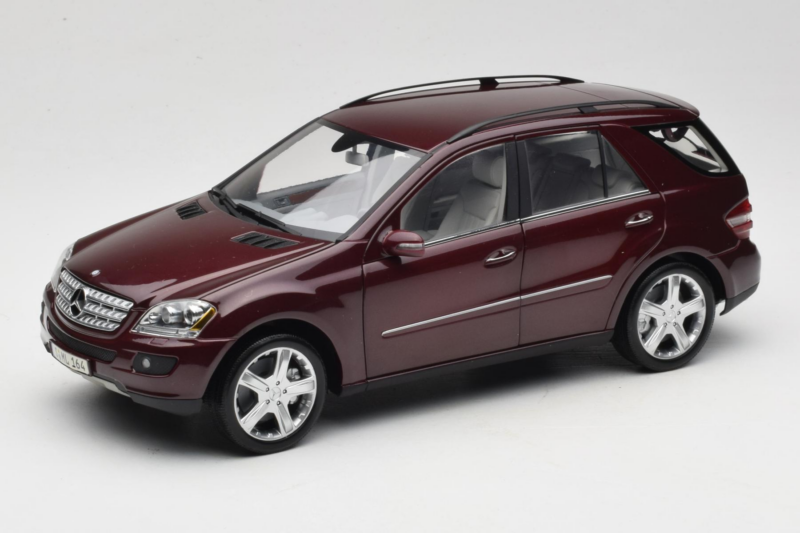 Mercedes ML W164 Red Metallic Minichamps 1:18 150034500 Метал