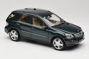 Mercedes ML W164 Green Metallic Minichamps 1:18 150034502 Метал — снимка 6 от 8