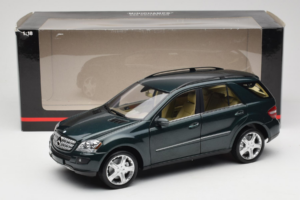 Mercedes ML W164 Green Metallic Minichamps 1:18 150034502 Метал — снимка 8 от 8