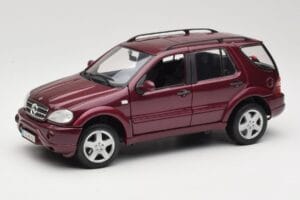 Mercedes ML55 AMG W163 Червен Maisto 1:18 50348 Метал