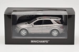 Mercedes ML63 AMG W164 Сив Металик Minichamps 1:43 400034570 Метал — снимка 4 от 4