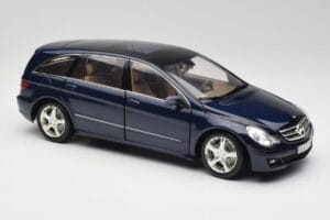 Mercedes R-Class W251 Танзанит Синьо Minichamps 1:18 150034600 Метал — снимка 6 от 8
