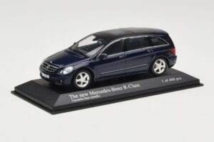Mercedes R-Class W251 Tanzanite Blue Minichamps 1:43 B66962215 Метал — снимка 2 от 4